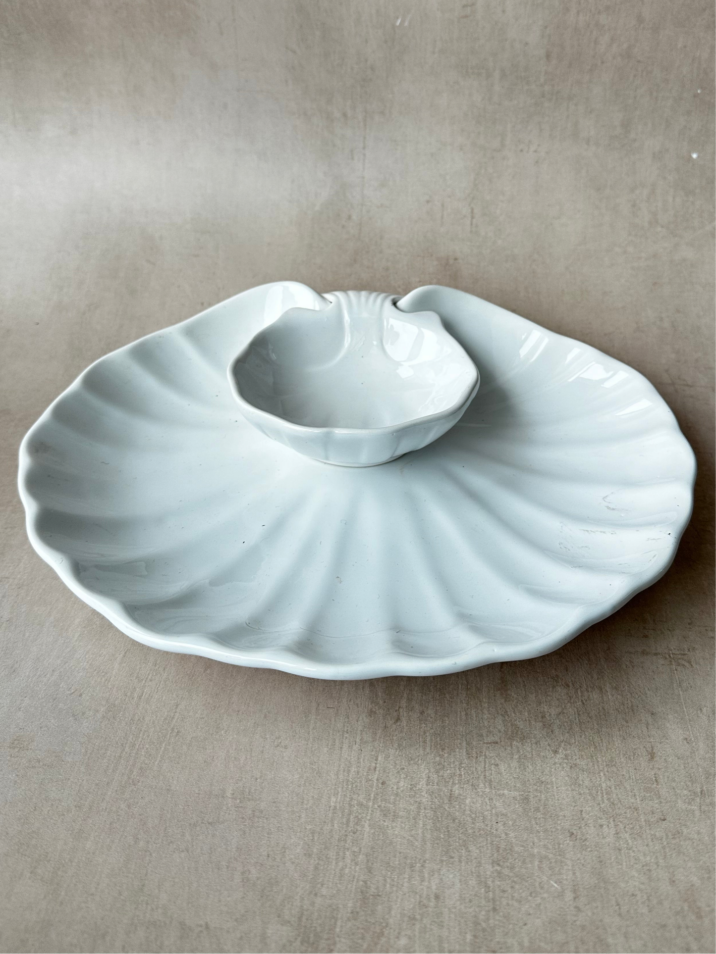 Shell Shaped Chip n Dip Bowl
