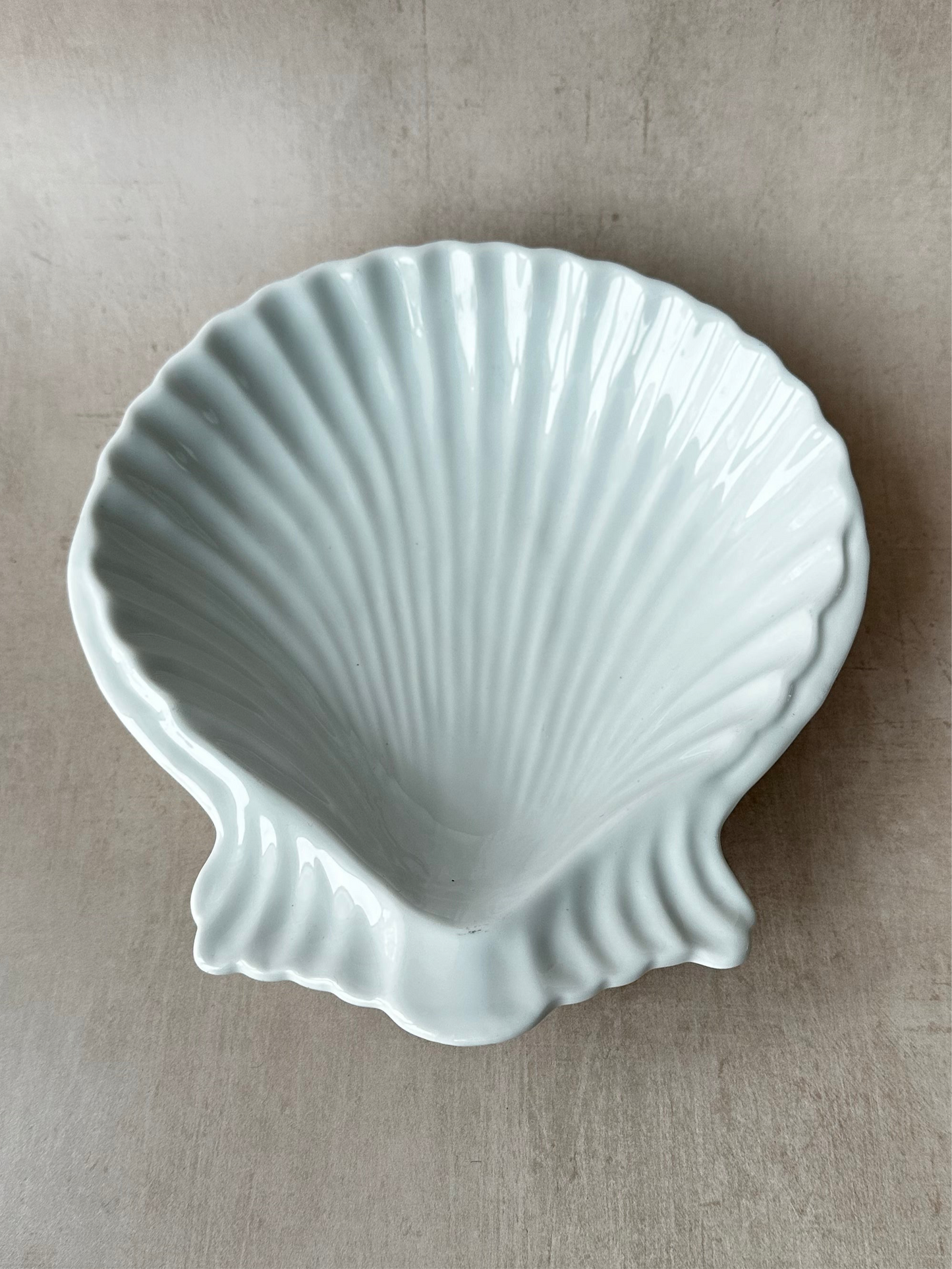Bol de service en forme de coquillage