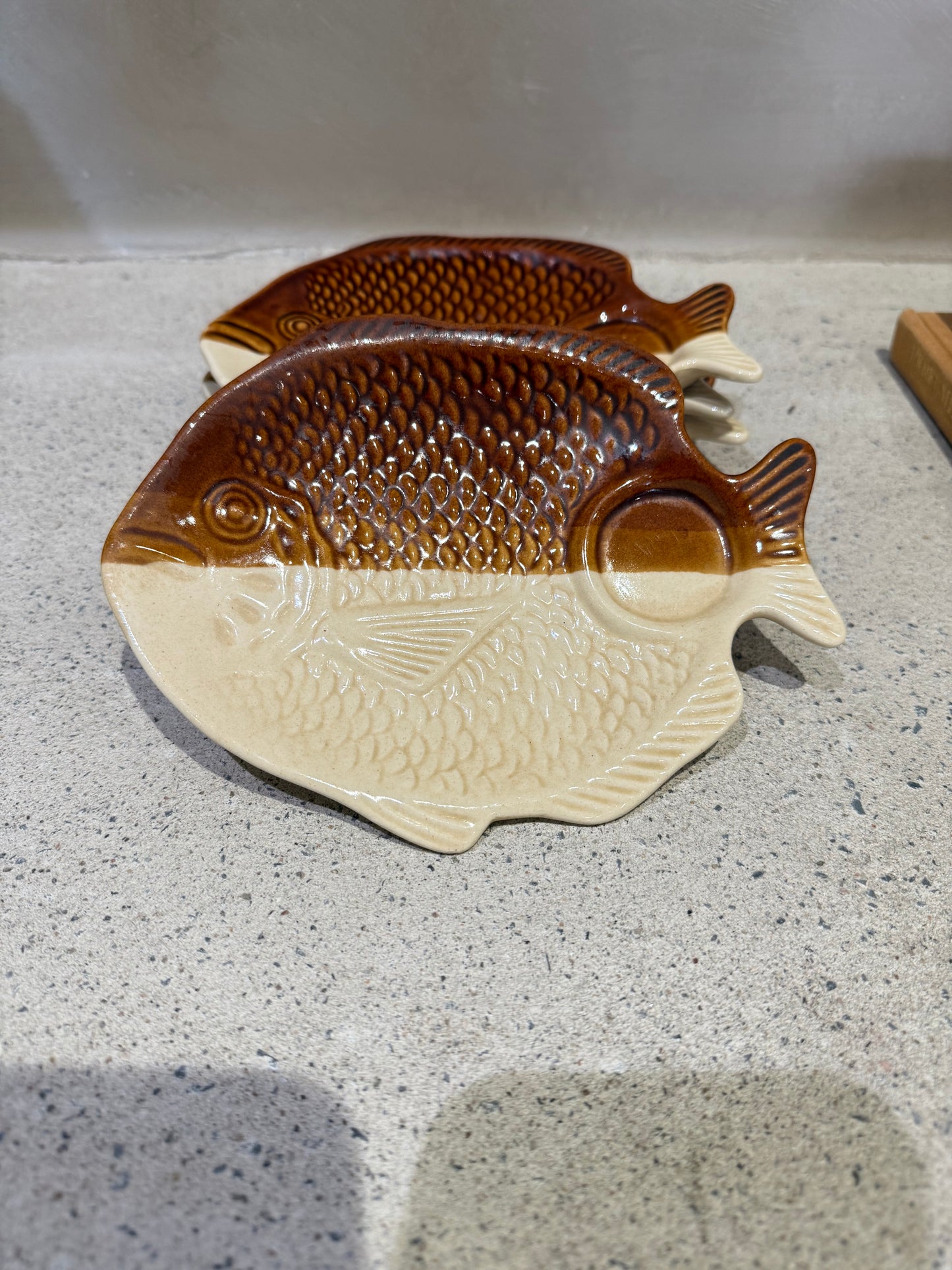 Set of 4 Beige & Brown Small Appetizer Fish Plates
