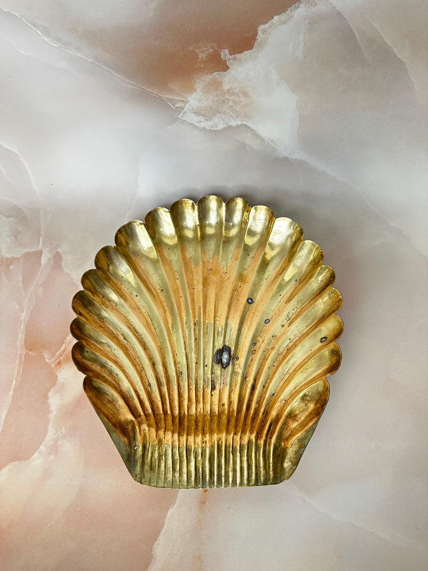 Grande coquille en laiton