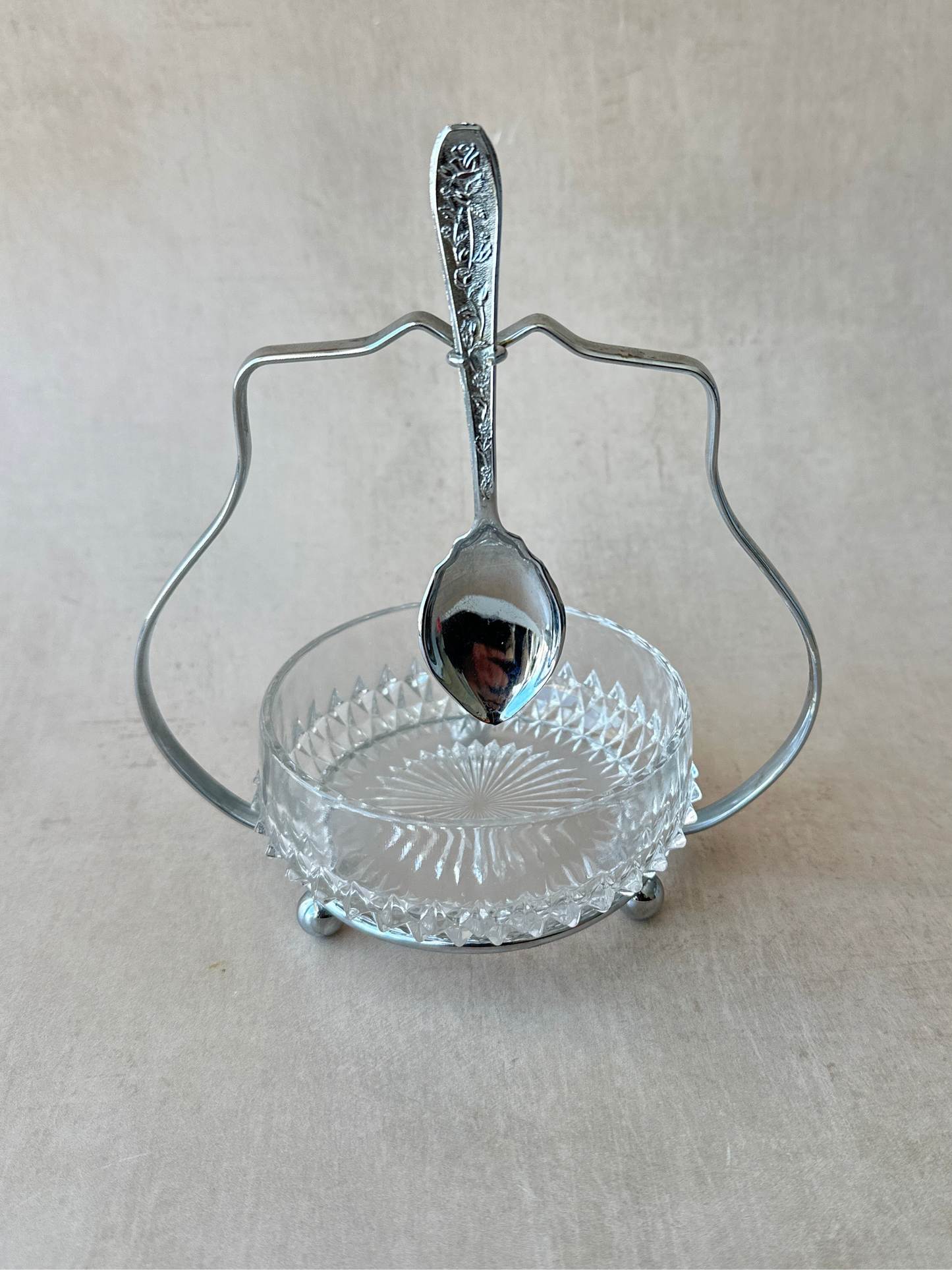 Plat à condiments en cristal plaqué argent de style Queen Anne