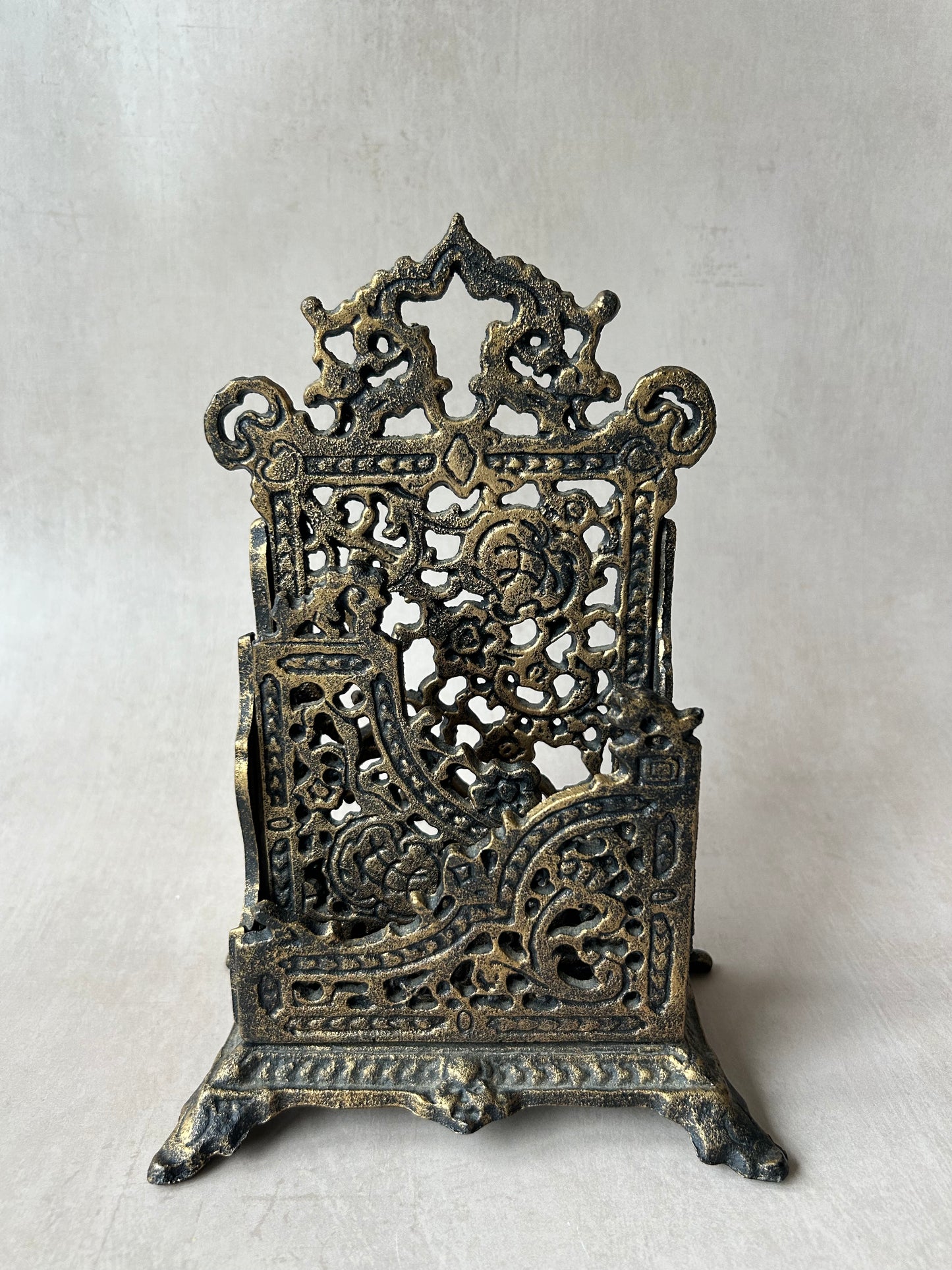 Porte-lettres vintage Art Nouveau en laiton