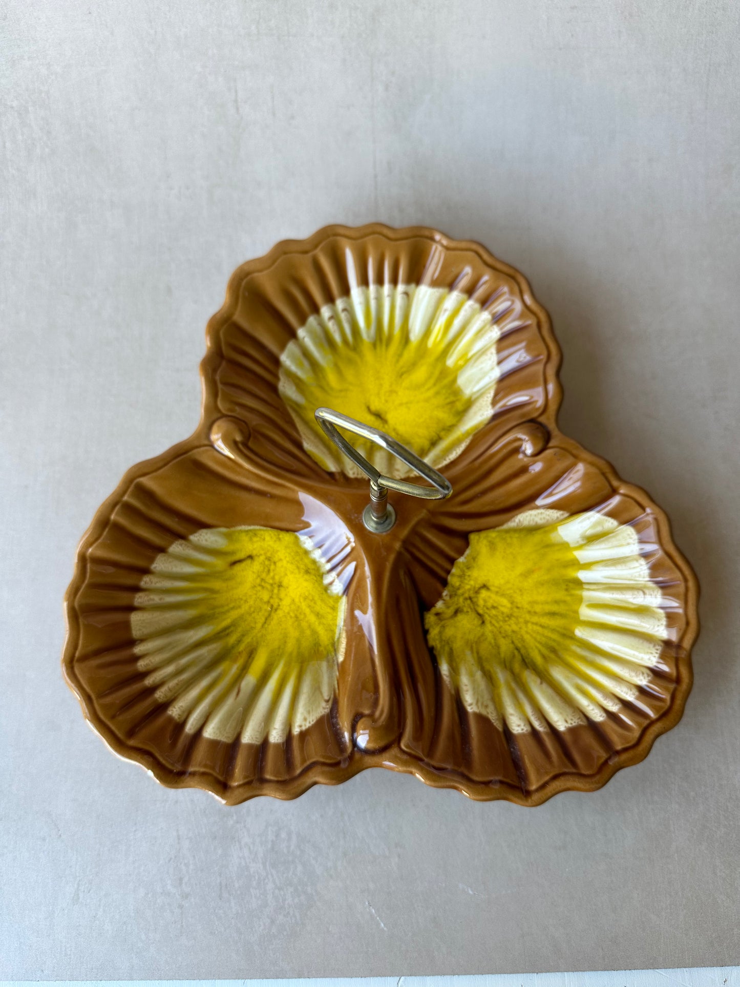 Vintage Key hold clam terracotta plate