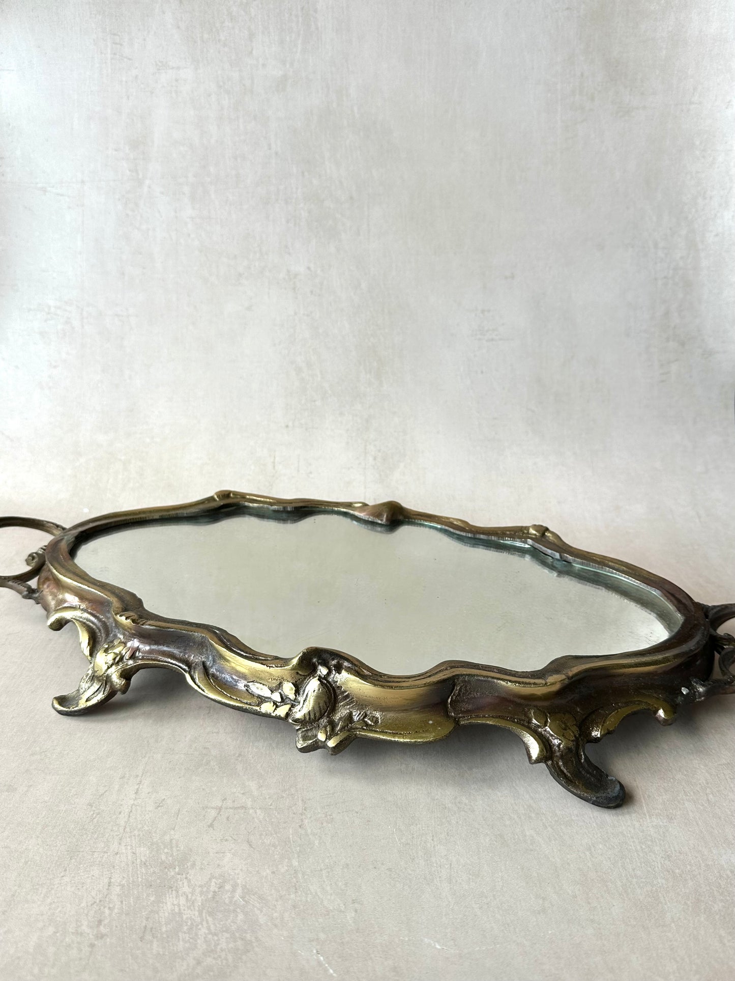 Jardinière en laiton non laqué de style Louis XV avec base, XIXe siècle