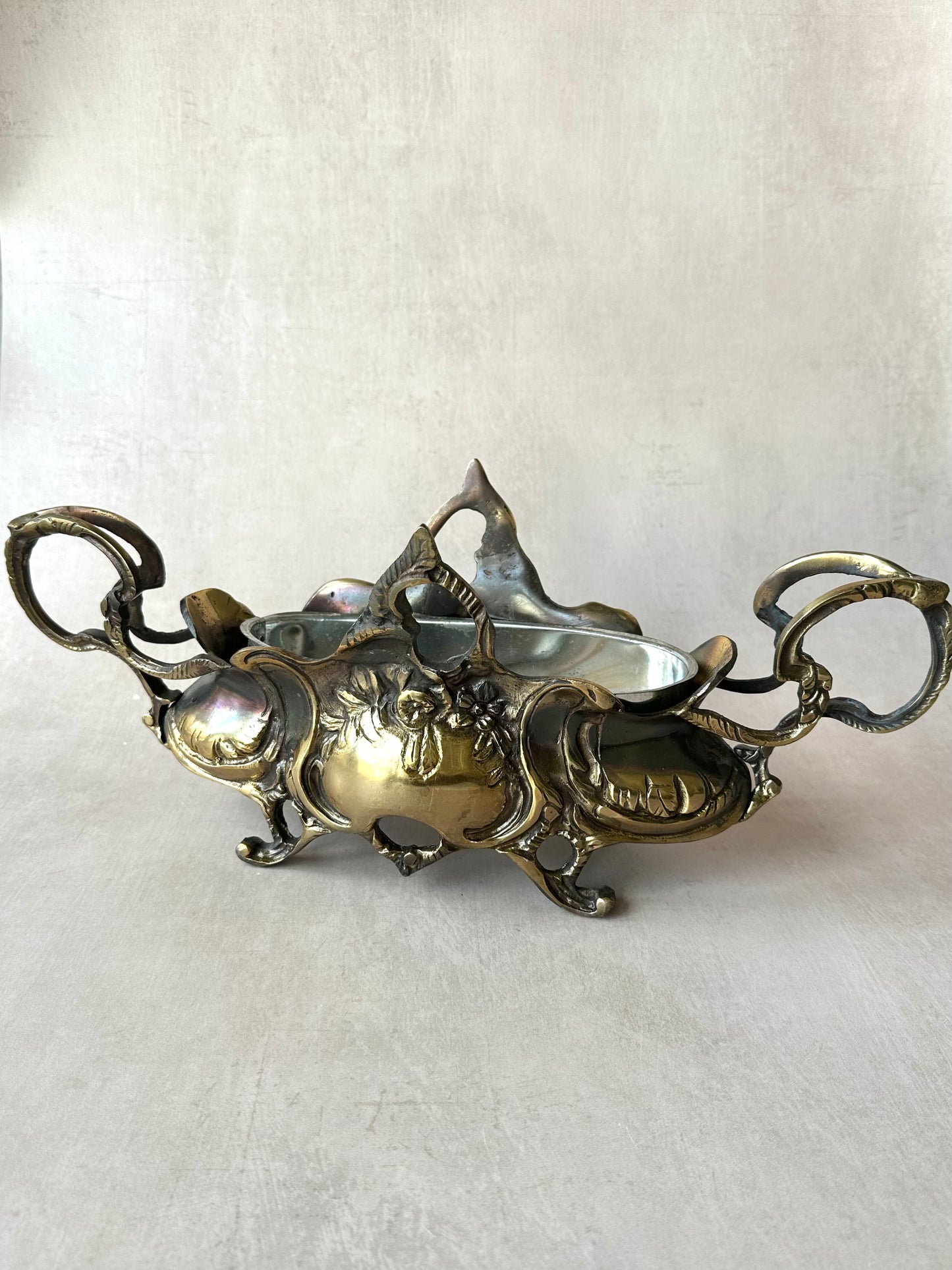 Jardinière en laiton non laqué de style Louis XV avec base, XIXe siècle