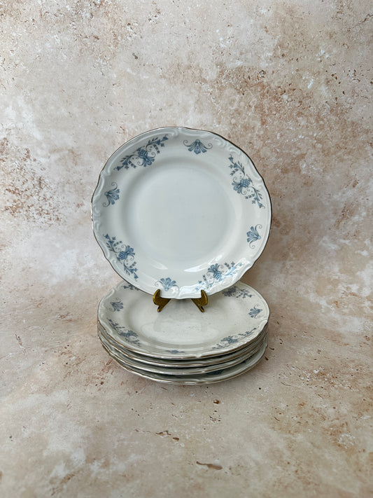 Petites assiettes à dessert à motifs floraux bleus de Regency par Cmielow