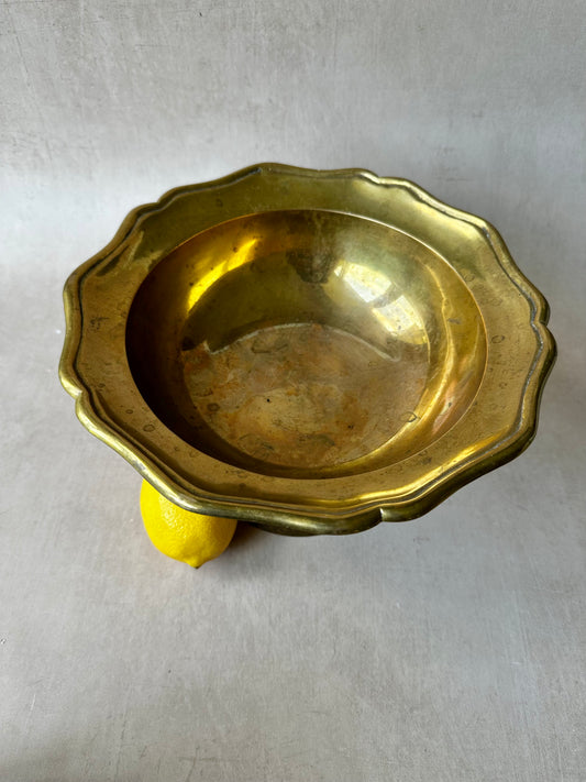 Grand bol en laiton sur piédestal