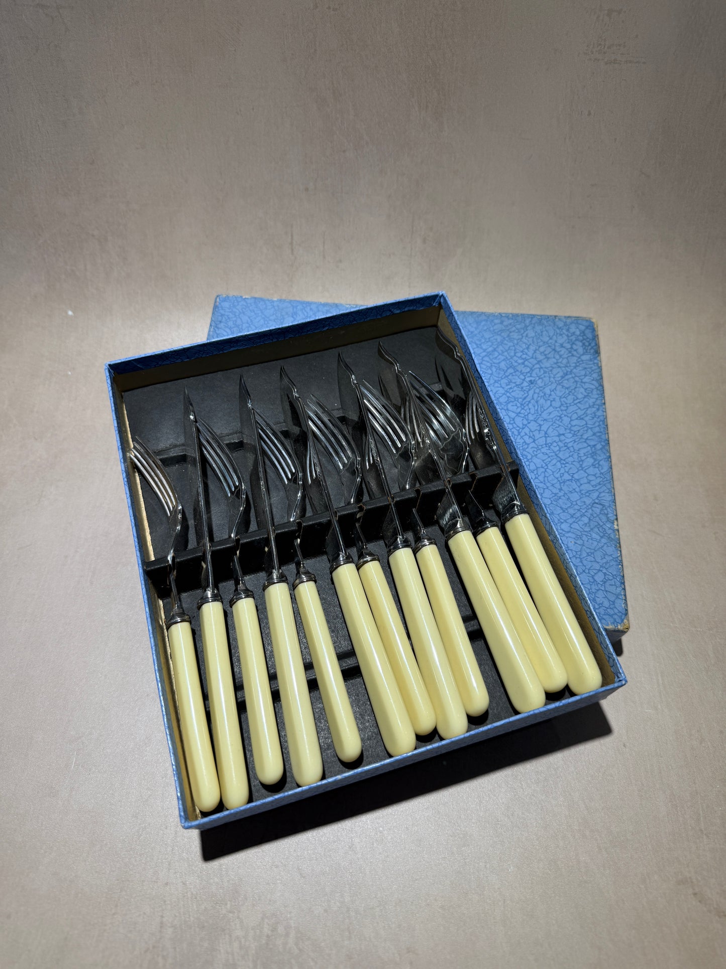 Vintage Sheffield Reproduction Fish Cutlery Set