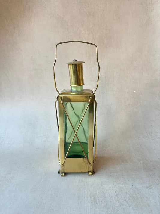 Carafe à décanter en verre vintage des années 1900 avec lanterne à musique à manivelle